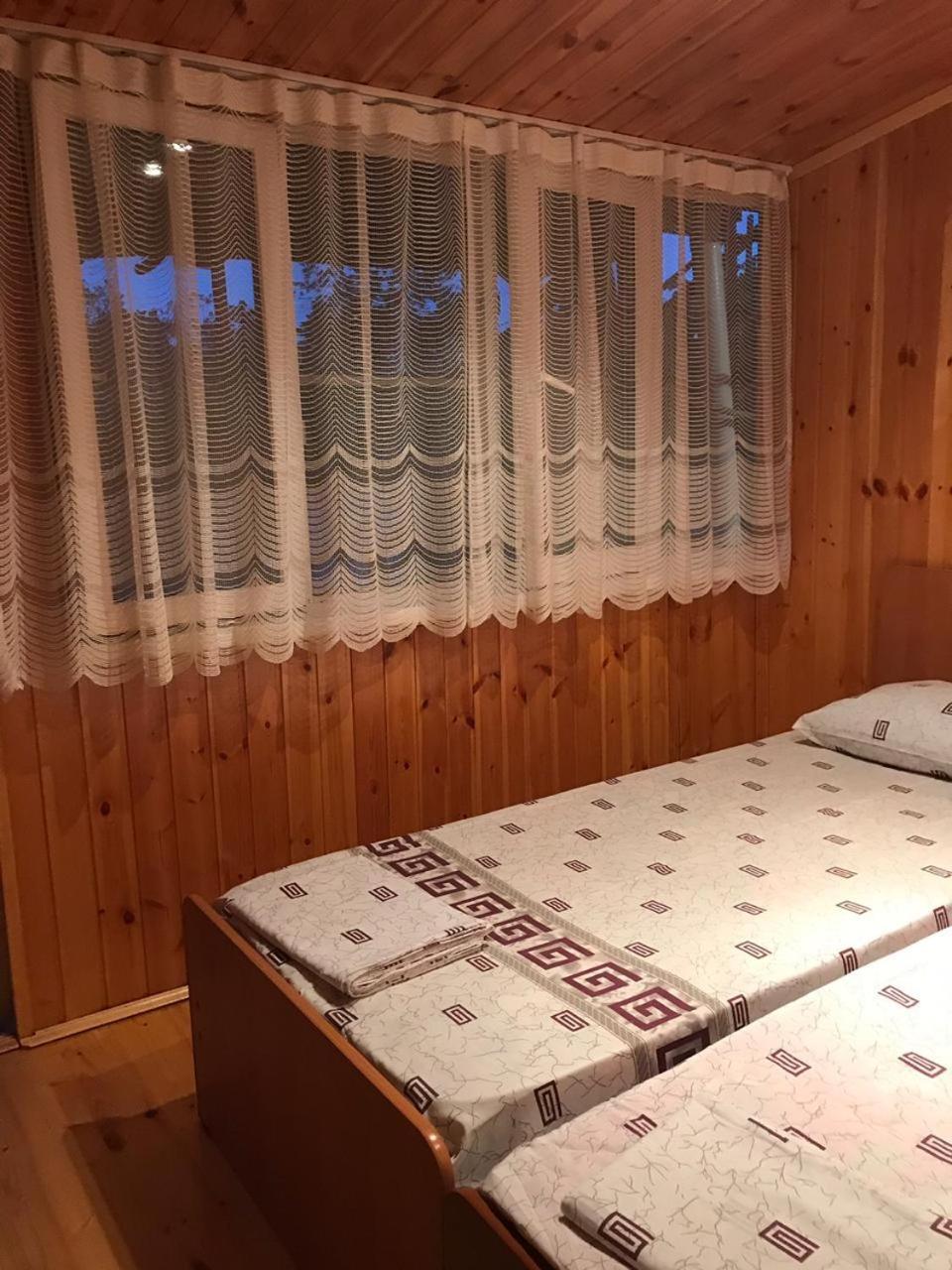 Hotel Гостевой Дом С Садом Gagra Exterior foto